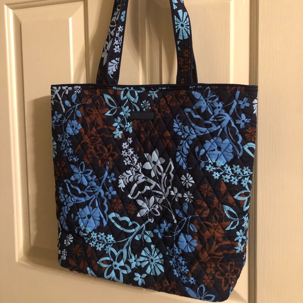 Like New Vera Bradley Satchel